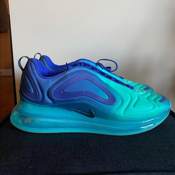 Nike Other - Nike AirMax 720